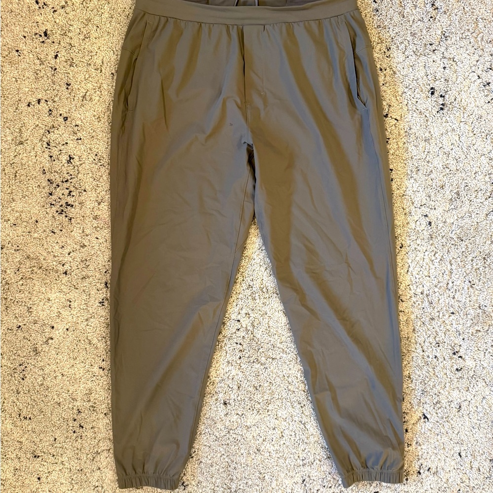 lululemon men’s Rover pant. XL
